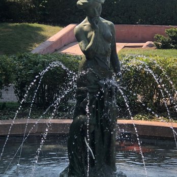 Grant Park Rose Garden - Crane Girl - Parks Near Me - Chicago, Illinois Grant Park Rose Garden - Crane Girl - Parks Near Me - Chicago, Illinois