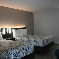 Motel 6