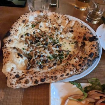 Doppio Zero Mountain View - Mushroom pizza - Pizza Near Me - Mountain View, California