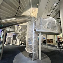 Climbing structure
