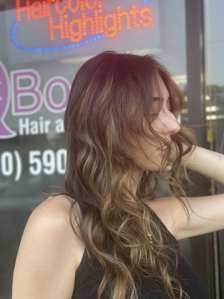 Bonita Hair & Nail Salon Logo