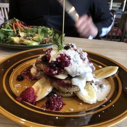 True story - Banana and berries pancakes