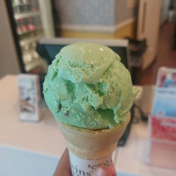 Kilwins Ice Cream - Chocolate - Fudge - Ice Cream & Frozen Yogurt Near Me - Celebration, Florida Kilwins Ice Cream - Chocolate - Fudge - Ice Cream & Frozen Yogurt Near Me - Celebration, Florida