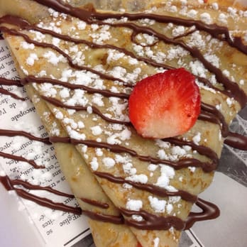Bonjour Creperie - Bella! Nutella and strawberries! - Food Trucks Near Me