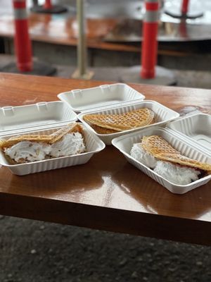 Smaaken Waffle Sandwiches by null