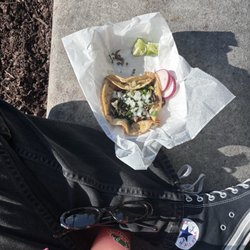 Pili's Party Taco - Taco de Carne asada y jarritos de guava