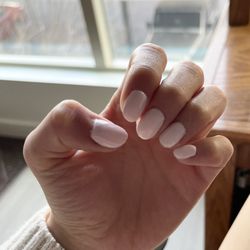 Pretty pink nails!