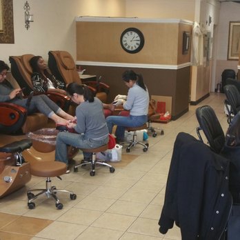Moon Nails - New luxury chairs - Nail Salons Near Me - Los Angeles, California Moon Nails - New luxury chairs - Nail Salons Near Me - Los Angeles, California