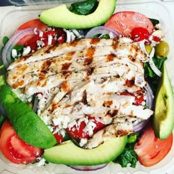 TJ's Family Pizzeria - Italiano Salad with Avocado added