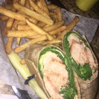 Finns Beachside Pub - Chicken wrap - New American Near Me - Flagler Beach, Florida