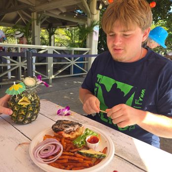 Barefoot Beach Cafe - Fish sandwich and pineapple smoothie - Breakfast & Brunch Near Me - Honolulu, Hawaii