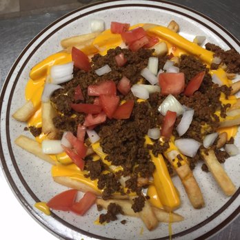 Camm Cafe - a plate of chili cheese fries - American Near Me - Croswell, Michigan