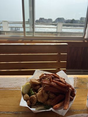 Champlin's Seafood by null