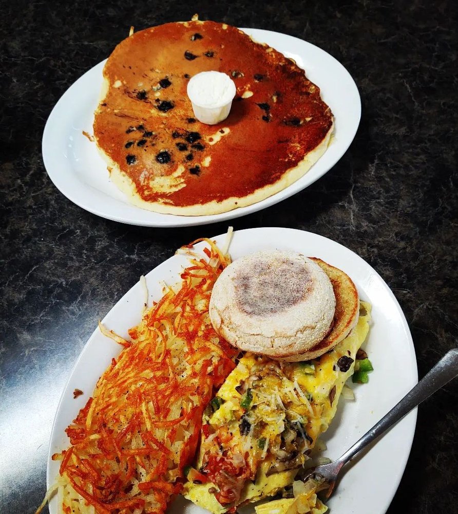 Food from J's Homestyle Cooking