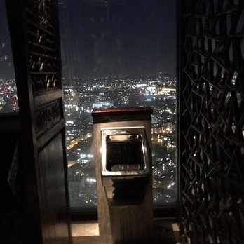 Hutong - This urinal is representative of what I think of this restaurant: gleaming view but piss-poor service - Chinese Near Me - London, XGL