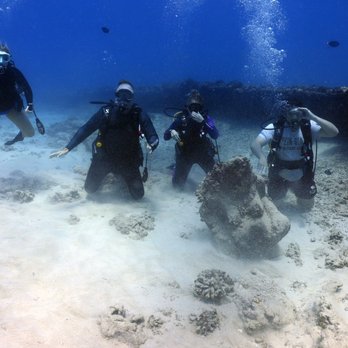 Island Divers - Scuba Diving Near Me - Honolulu, Hawaii
