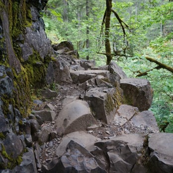 Eagle Creek Trail - Rocky paths!! - Hiking Near Me - Bonneville, Oregon