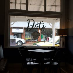 Dot's Fine Wine and Craft