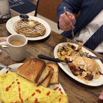 The Cozy Grill - Breakfast & Brunch Near Me - Warwick, Rhode Island