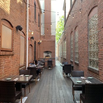 Dettera Wine Restaurant & Bar - Outside patio - soo cute - New American Near Me - Ambler, Pennsylvania