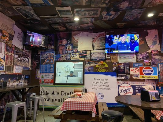 J J's Pie Co. by null