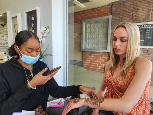 Belle Brows Threading by null