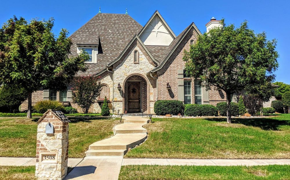 Slide of TriStar Quality Roofing