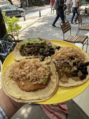Tacos Hola El Güero by null