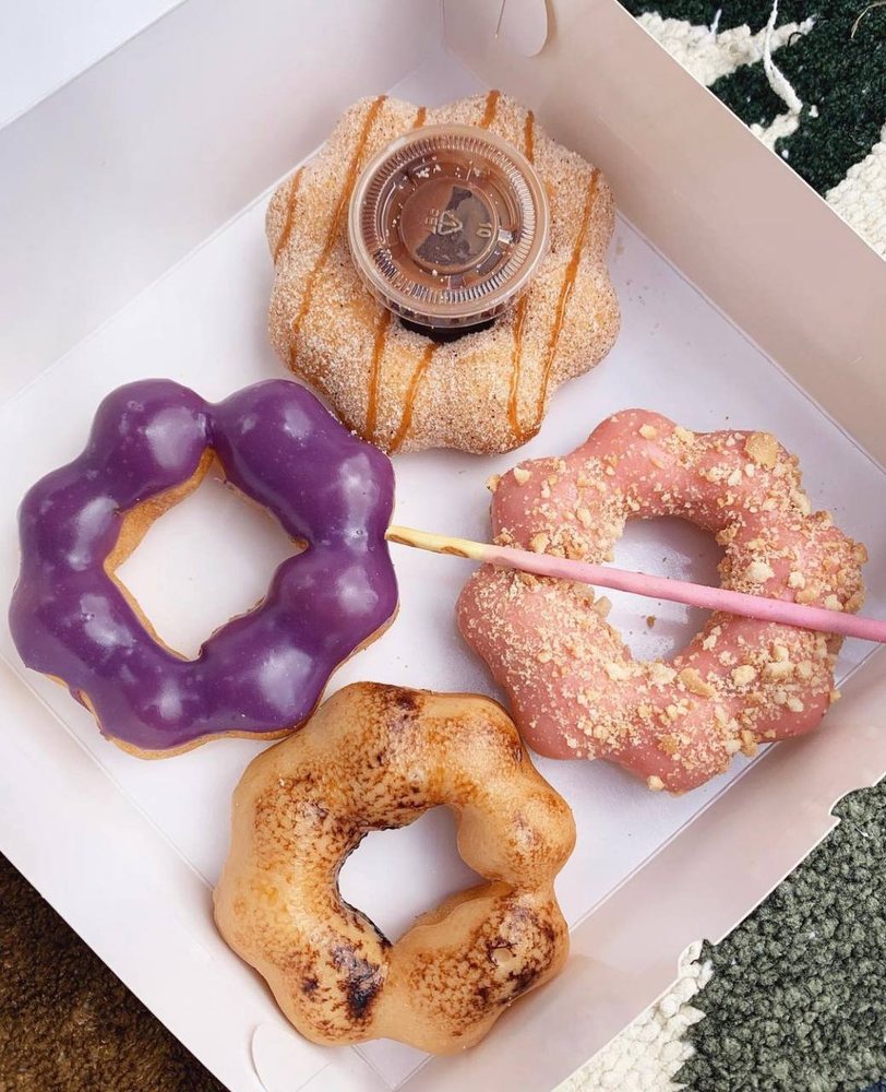 MARCHI DONUT 664 King Edward Street, Winnipeg, Manitoba, Canada