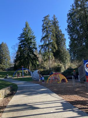 NORTH KIRKLAND COMMUNITY CENTER & PARK - 14 Photos & 17 Reviews - 12421