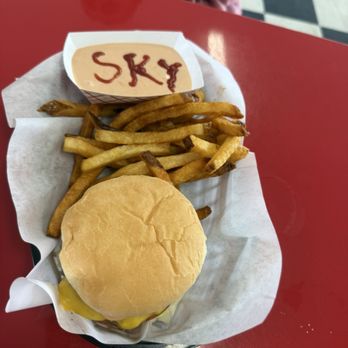 Burger 101 - Delicious burger and fries! - Burgers Near Me - Newport, Oregon Burger 101 - Delicious burger and fries! - Burgers Near Me - Newport, Oregon