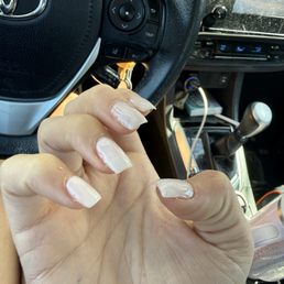Initial nails Initial nails