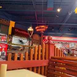 Portillo's Bloomingdale - Interior