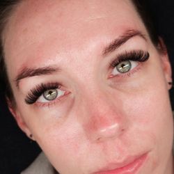 Eye Candy Lash Extensions - Volume