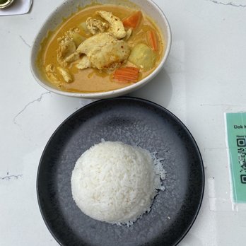 Dok Khao - Chicken Curry with Rice - Thai Near Me - Woodbridge, Virginia Dok Khao - Chicken Curry with Rice - Thai Near Me - Woodbridge, Virginia