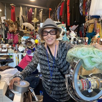 Buzzys Bazaar - BUZZY - Used, Vintage & Consignment Near Me - Arlington, Massachusetts