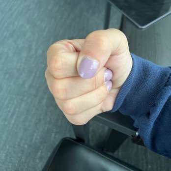 DX Nails And Spa - Really bumpy shellac and peeling skin - Nail Salons Near Me - Lake Orion, Michigan