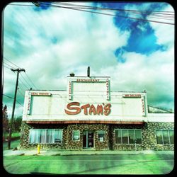 Stan's Pizzeria & Spaghetti House Tavern - Amazing sign