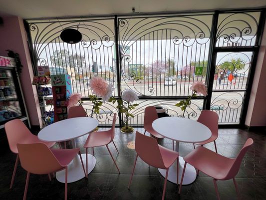 Papillon International Bakery by null