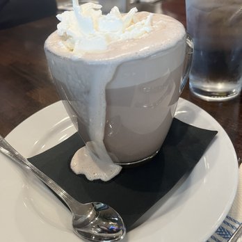 Twohey’s Restaurant - Hot chocolate with fresh whipped cream - New American Near Me - South Pasadena, California Twohey’s Restaurant - Hot chocolate with fresh whipped cream - New American Near Me - South Pasadena, California