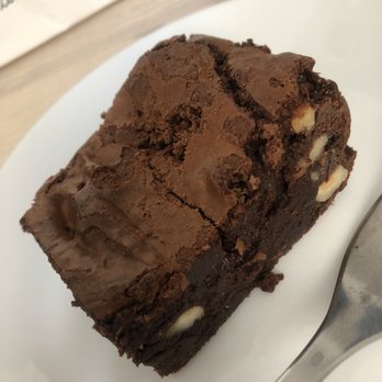 Dose - Brownie sans gluten (gluten-free brownie) - Cafes Near Me - Paris, 75