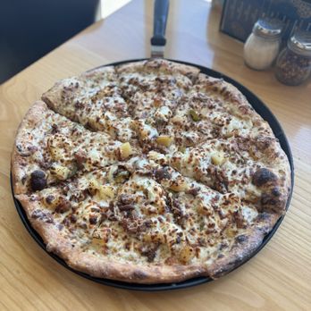 Vic's Pizza - THE ONE WITH PINEAPPLE - Pizza Near Me - Lincoln, Nebraska