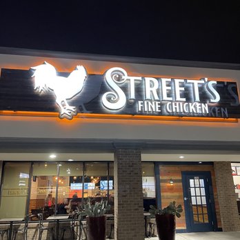 Street's Fine Chicken - Outside of restaurant - Chicken Shop Near Me - Dallas, Texas Street's Fine Chicken - Outside of restaurant - Chicken Shop Near Me - Dallas, Texas