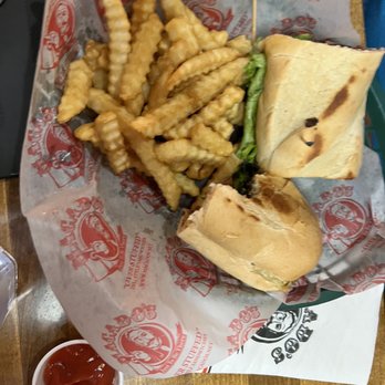 Macado's - Bobegger - American Near Me - Boone, North Carolina