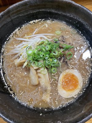 Grasshopper Ramen Bar by null
