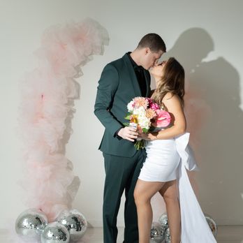 Shutter Gold Photo Booth - Photo Booth Rentals Near Me Shutter Gold Photo Booth - Photo Booth Rentals Near Me