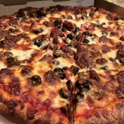 Patricio's Pizza - Best pie in Santa Barbara county!