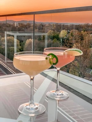 SkyBar Green Hills by null