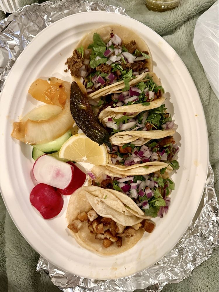 Taqueria La Chaparrita 805