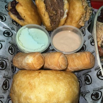 Caraotas Nyc  - Pabellon Empanada Cheese Tequeno 4 Mini Arepas Frita - Venezuelan Near Me - Brooklyn, New York